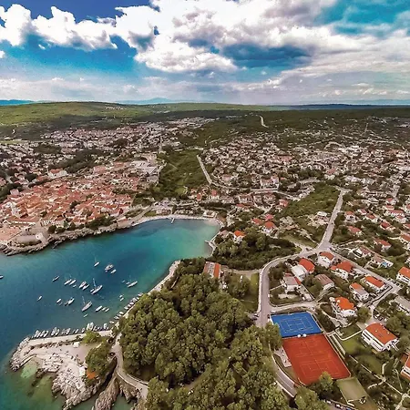 Beautiful Home In Turcic With Wifi * Vantacici