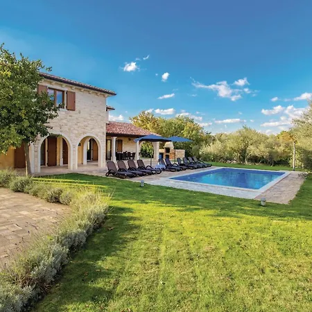 Vikendica Beautiful Home In Turcic With Wifi *