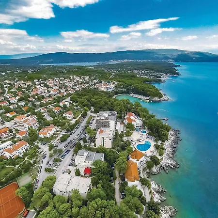 Beautiful Home In Turcic With Wifi Vantacici