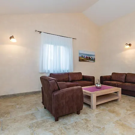 Beautiful Home In Turcic With Wifi Vikendica Vantacici