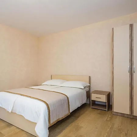 Vikendica Beautiful Home In Turcic With Wifi Vantacici