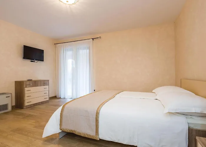 Beautiful In Turcic With Wifi Casa vacanze